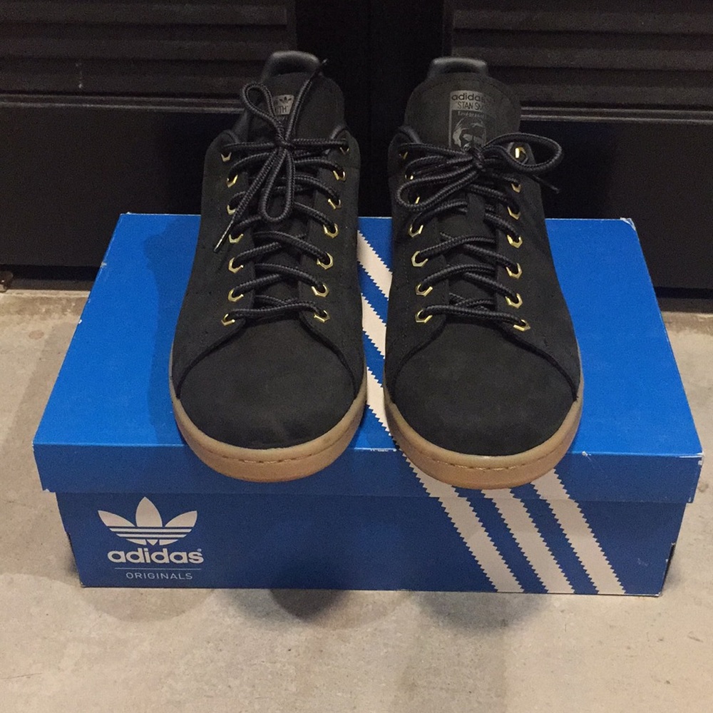 NEW Black leather Stan Smith adidas shoes, size 12